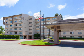 Отель Crowne Plaza Silicon Valley North - Union City, an IHG Hotel  Юнион-Сити